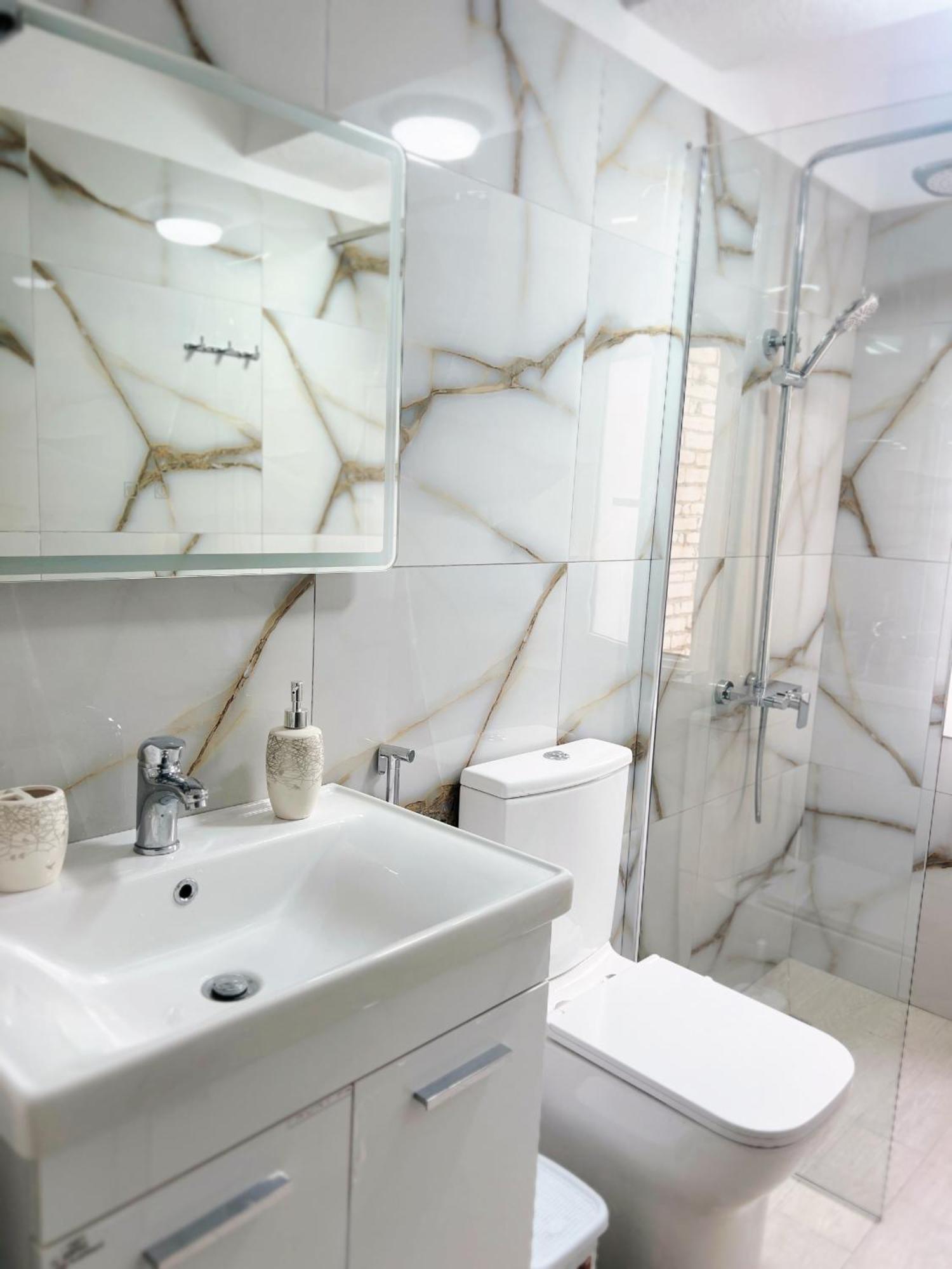 Joyful Apartment Tirana Exterior foto